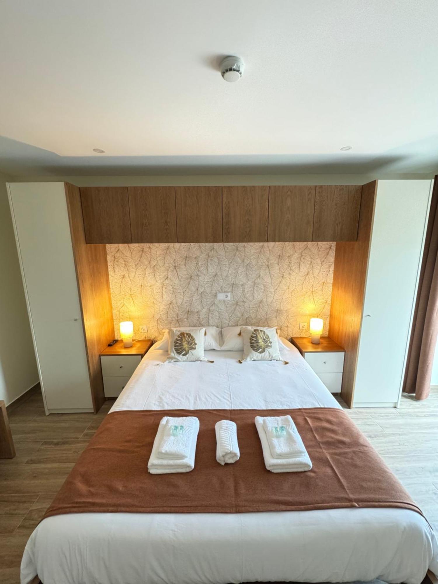 Estrela Do Geres - Casa Fernandes Bed & Breakfast Outeiro  ภายนอก รูปภาพ