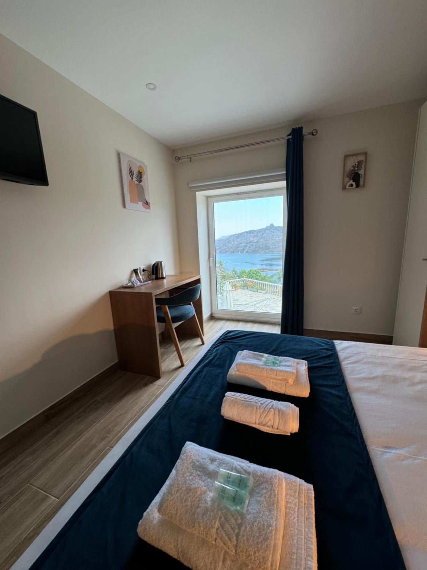 Estrela Do Geres - Casa Fernandes Bed & Breakfast Outeiro  ภายนอก รูปภาพ