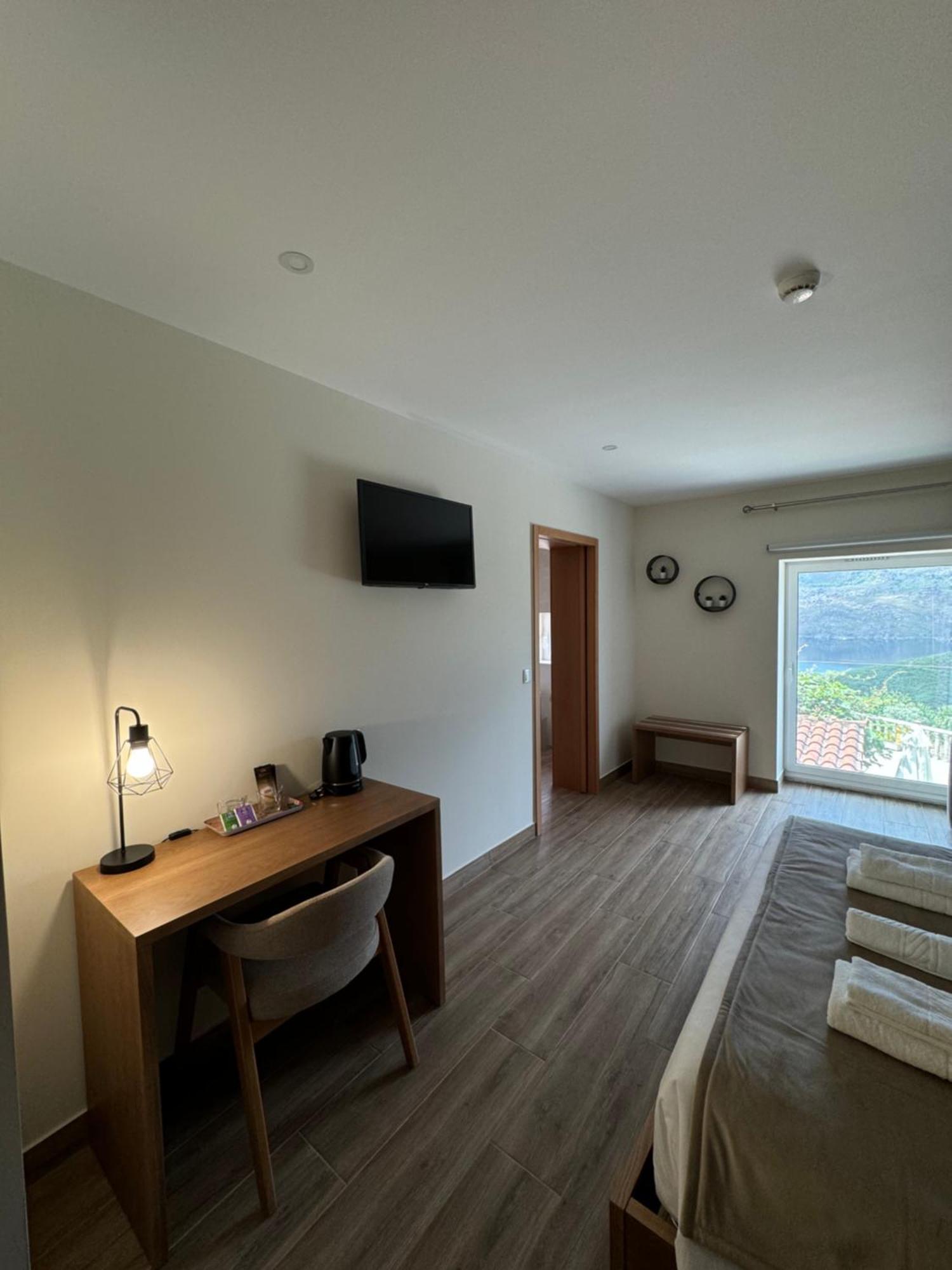 Estrela Do Geres - Casa Fernandes Bed & Breakfast Outeiro  ภายนอก รูปภาพ